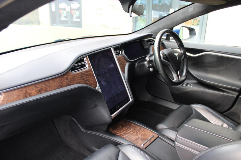 TESLA MODEL S