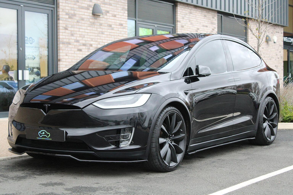 TESLA MODEL X