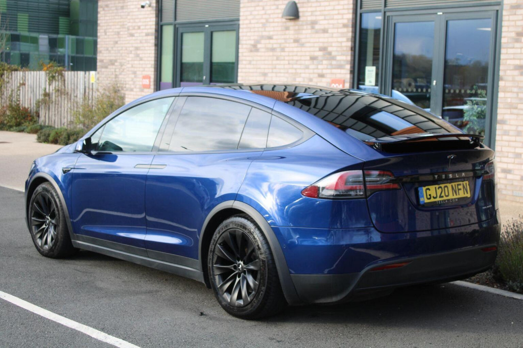TESLA MODEL X