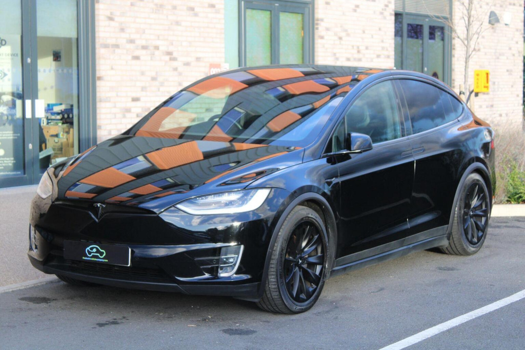 TESLA MODEL X