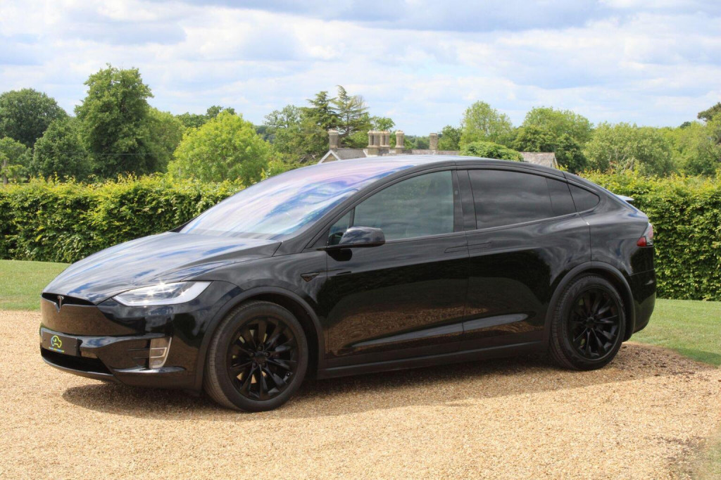 TESLA MODEL X
