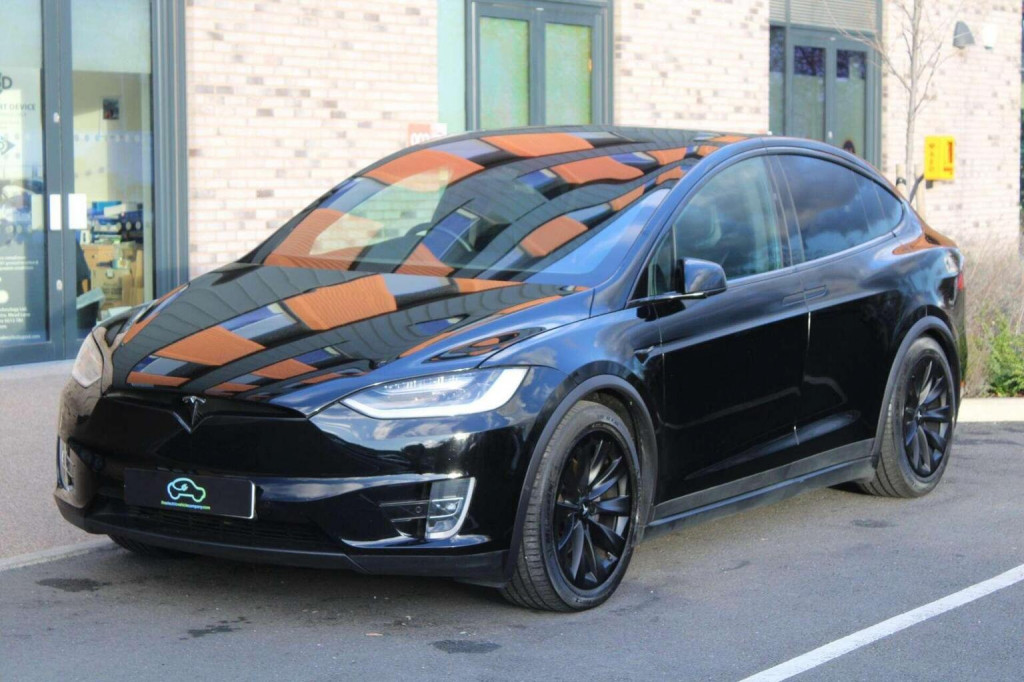 TESLA MODEL X