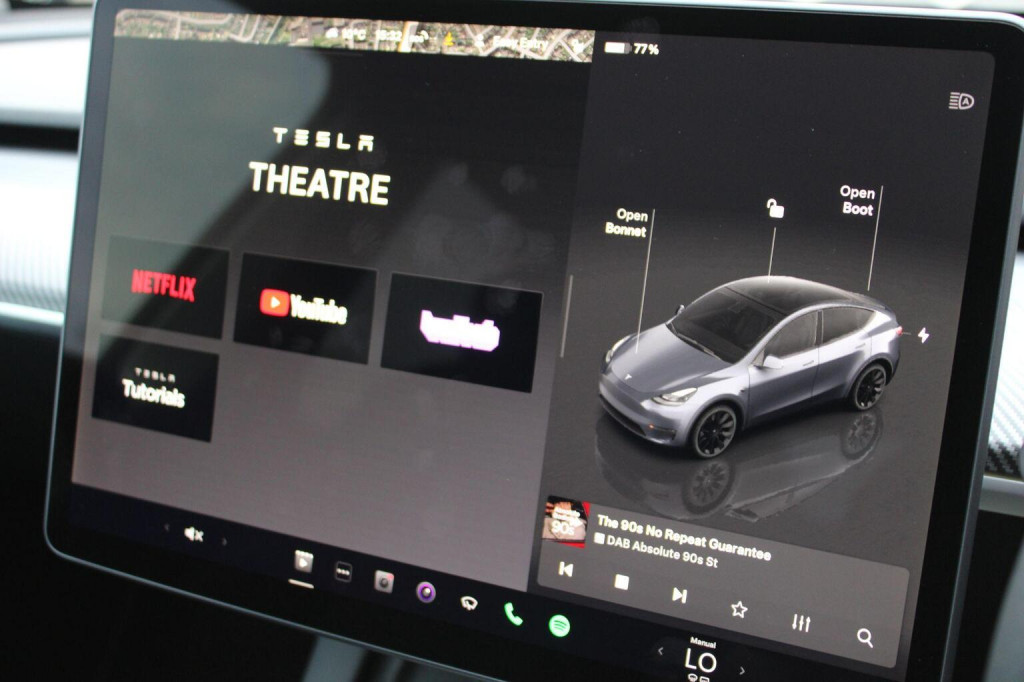 TESLA MODEL Y