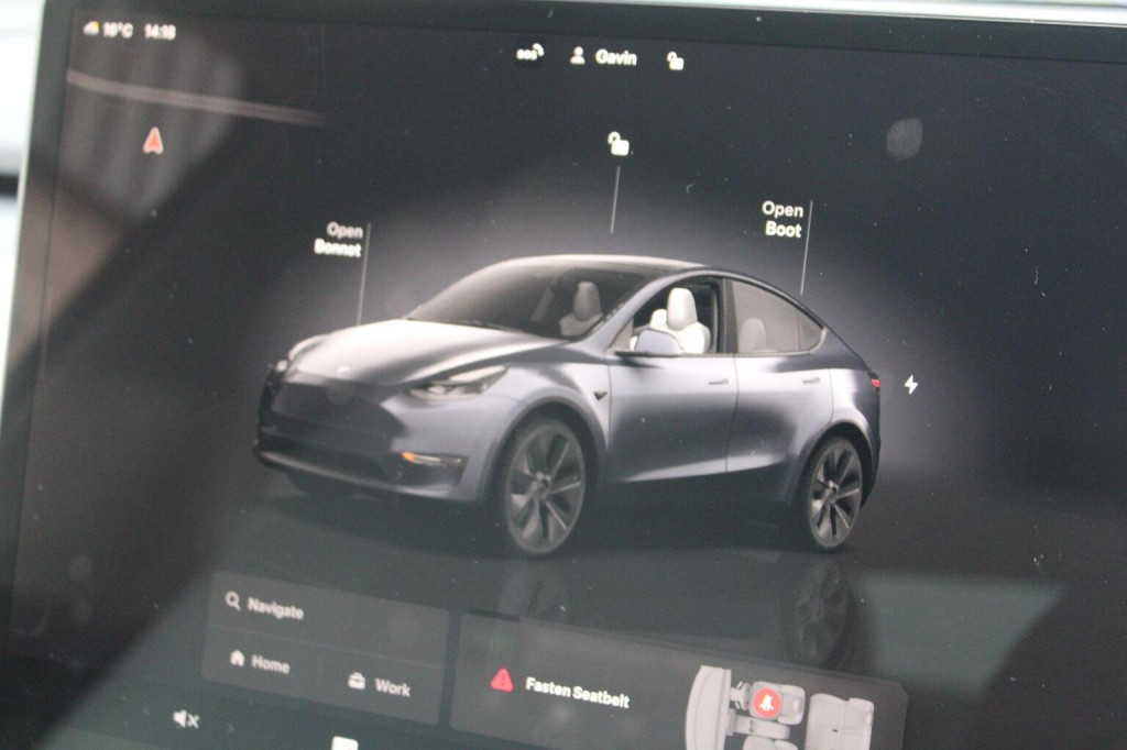 TESLA MODEL Y