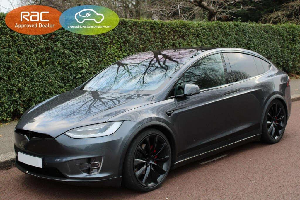 TESLA MODEL X