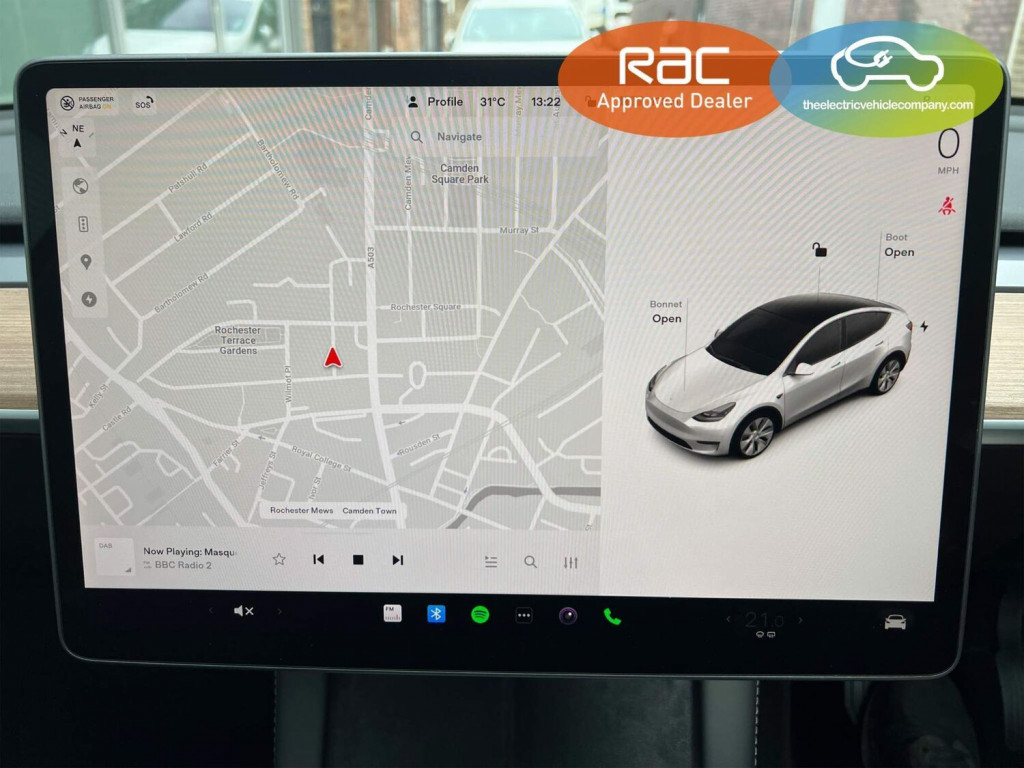 TESLA MODEL Y