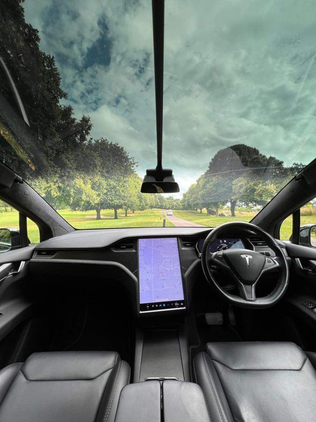 TESLA MODEL X