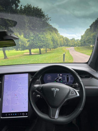 TESLA MODEL X
