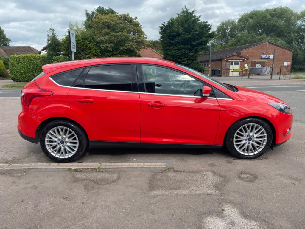 View FORD FOCUS 1.6 TDCi Zetec Navigator *£20 ROAD TAX * FULL SERVICE HISTORY *