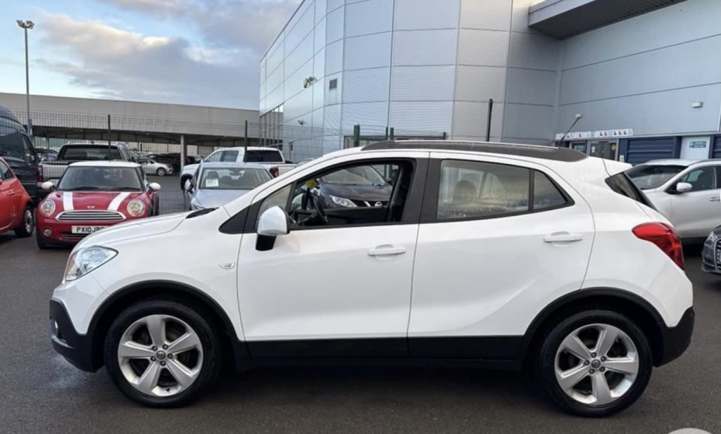 View VAUXHALL MOKKA 1.6 Tech Line * Sat nav * Parking Sensors * Full Service History * Last Owner  8 Years  * High Spec 