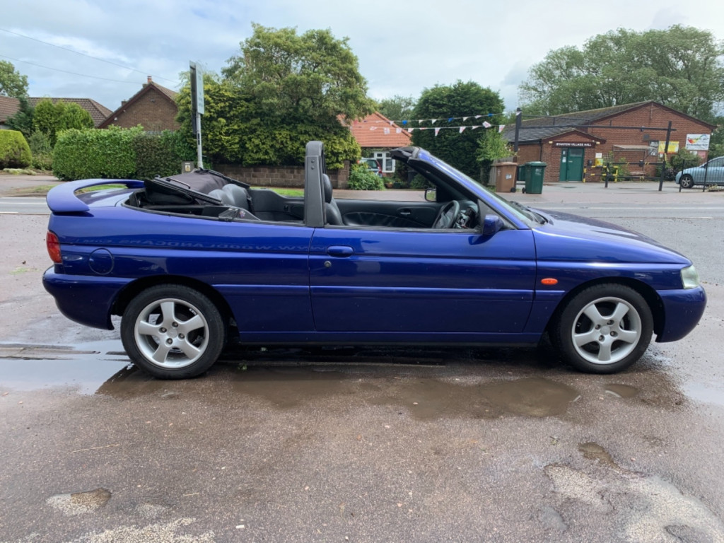 View FORD ESCORT 1.8 GHIA 16V 115PS CABRIOLET***FULL LEATHER TRIM***LAST OWNER 13 YEARS**