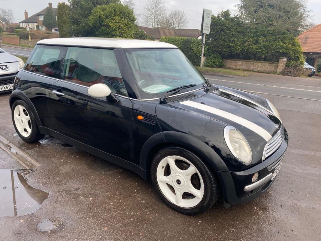 View MINI HATCH COOPER 1.6 * SERVICE HISTORY * LOTS OF FITTED EXTRAS *