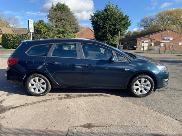VAUXHALL ASTRA 1.6 DESIGN CDTI ECOFLEX SS TOURER ESTATE**£20 ROAD TAX**