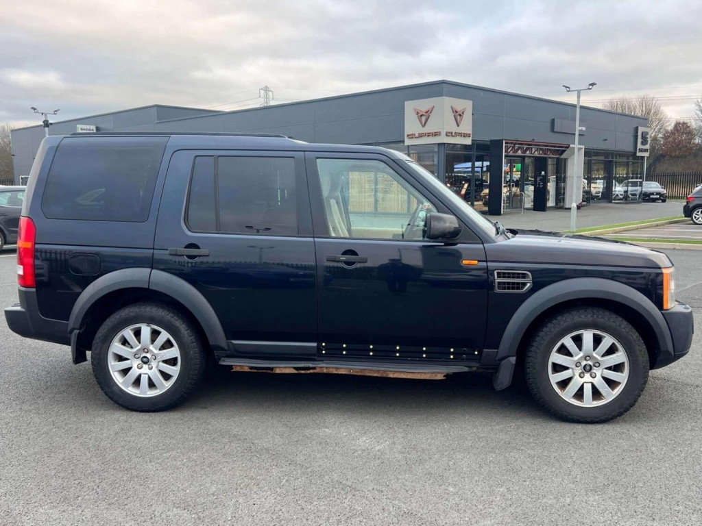 LAND ROVER DISCOVERY 3 2005 LAND ROVER DISCOVERY 3 2.7 Td V6 SE 7 SEATS 182,000 MILES NEW MOT 