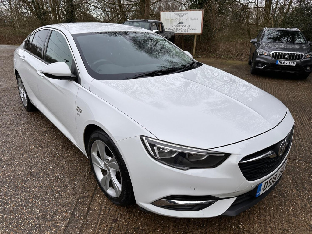 VAUXHALL INSIGNIA 2018 VAUXHALL INSIGNIA 1.5T SRi Nav 5DR **JUST 134,000 MILES** FSH LEZ FREE