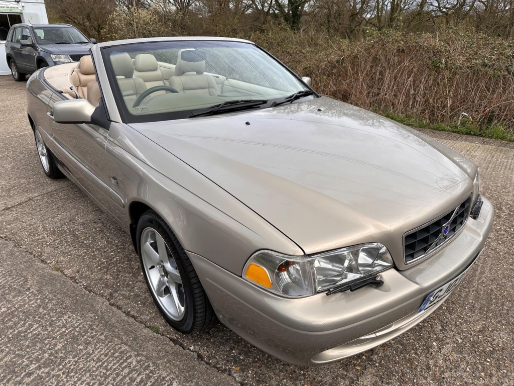 VOLVO C70 2003 VOLVO C70 2.4T GT 2dr **JUST 107,000 MILES** ONE OWNER
