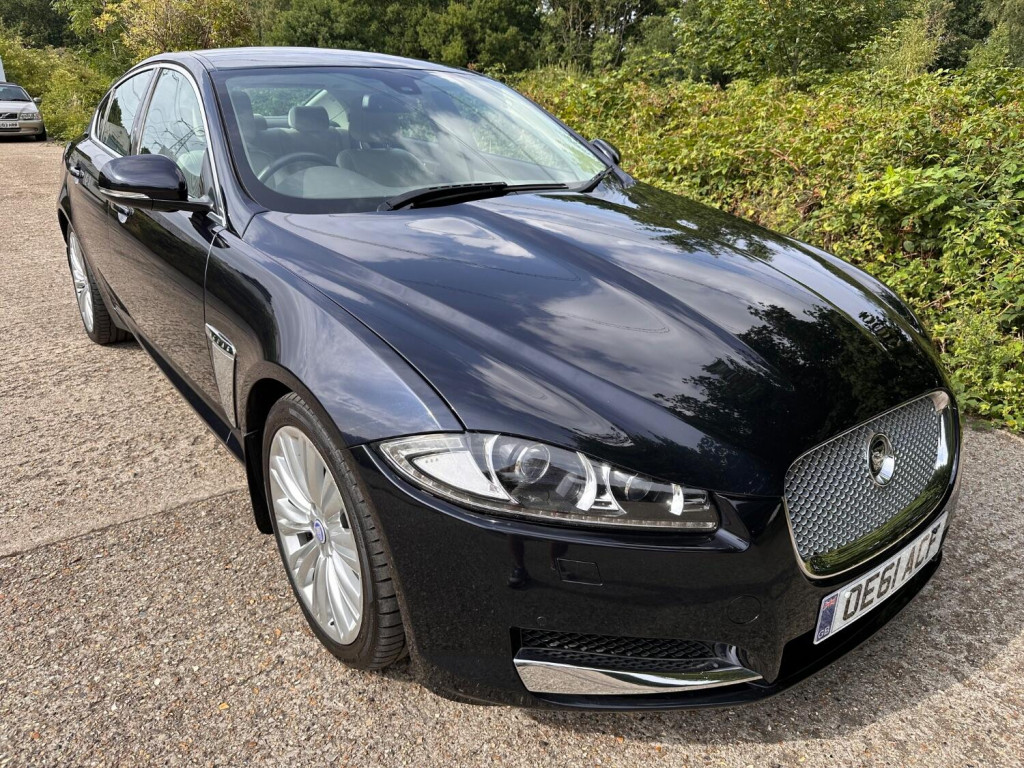 JAGUAR XF 2011 JAGUAR XF 3.0d V6 PREMIUM LUXURY **JUST 130,000 MILES** FSH NEW MOT