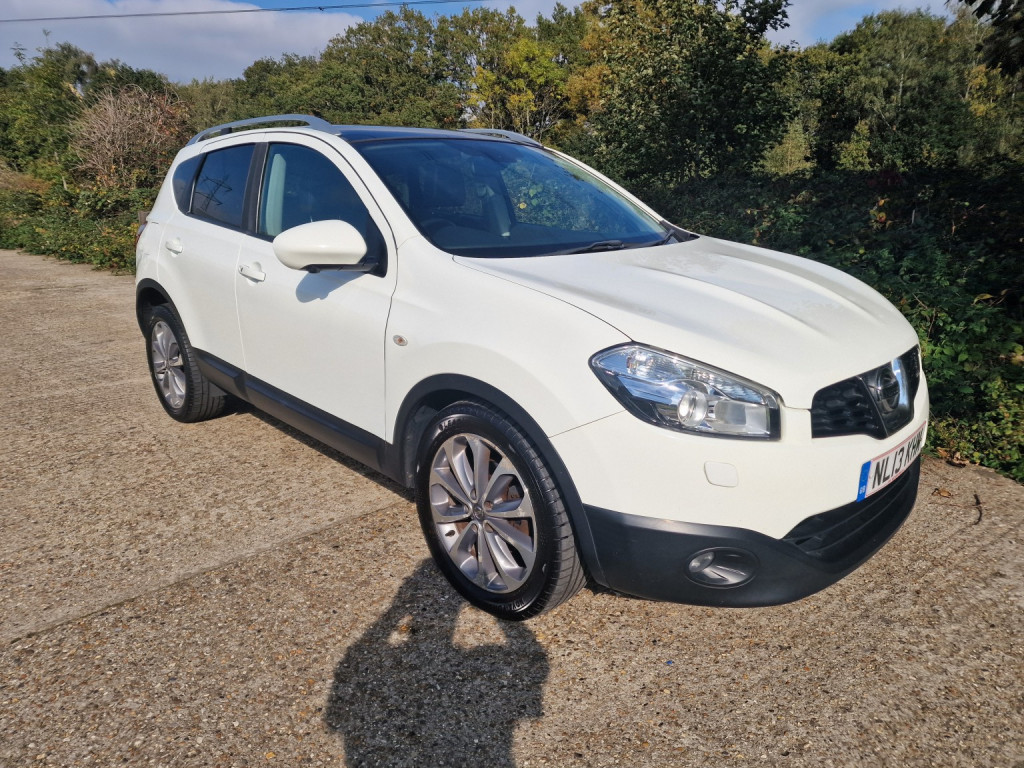 NISSAN QASHQAI 2013 NISSAN QASHQAI 1.6 dCi TEKNA 4WD *PLEASE READ OUR DESCRIPTION*