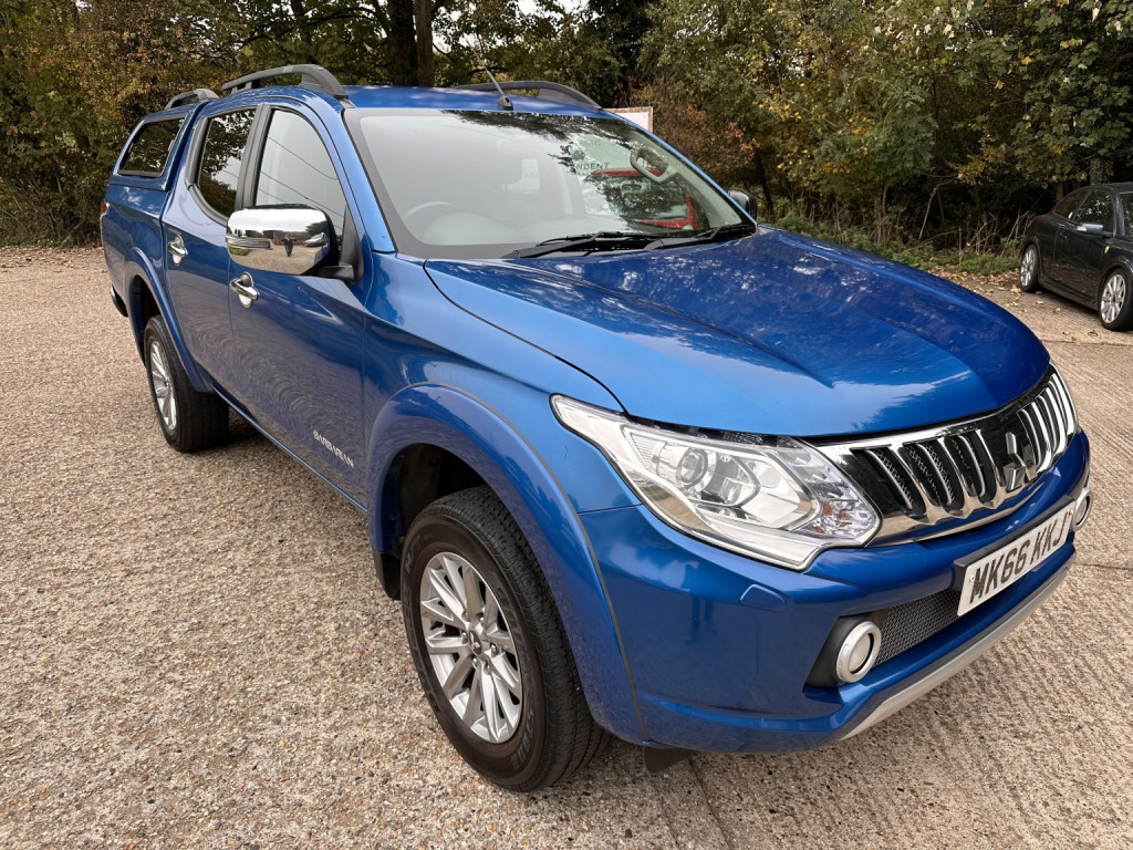 MITSUBISHI L200 2.4 DI-D DC Barbarian