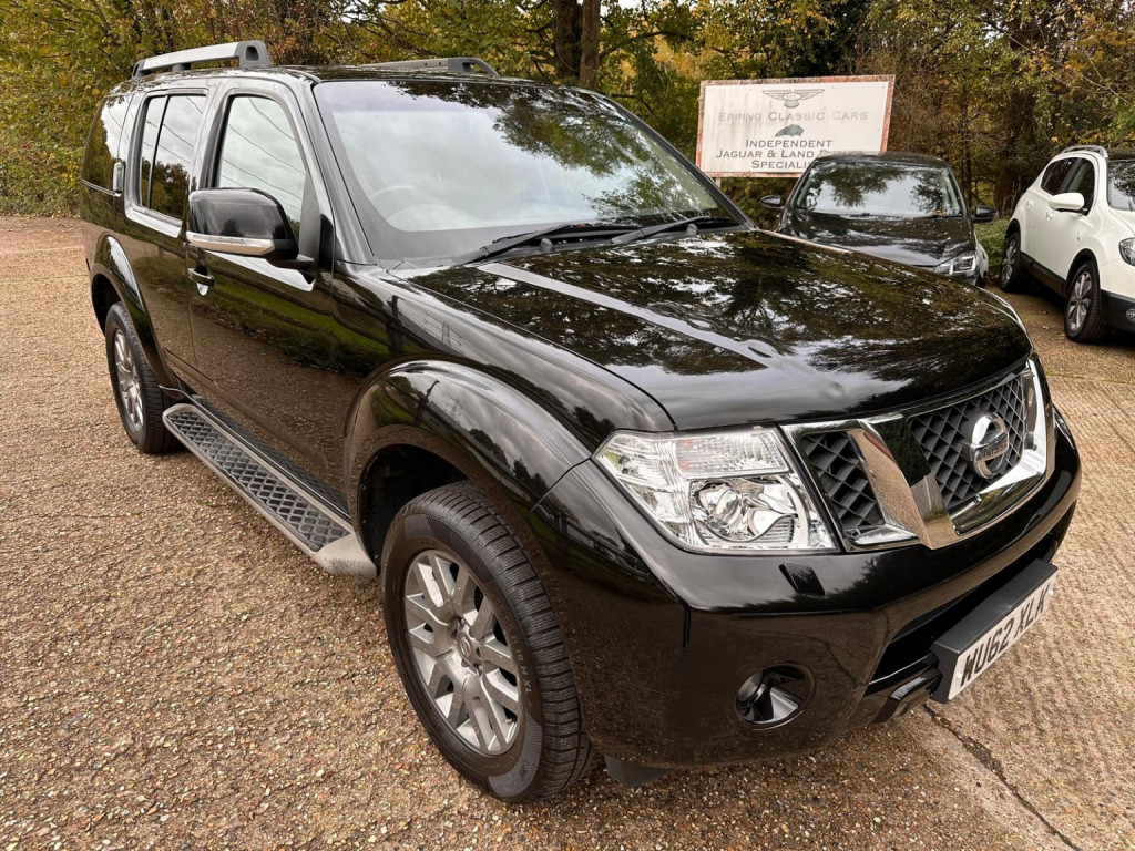 NISSAN PATHFINDER 2.5 dCi Tekna AUTO 4WD FSH NEW MOT TOW BAR