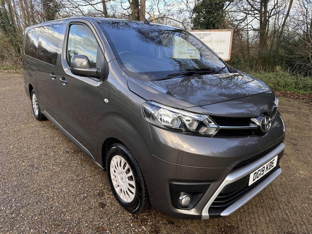 TOYOTA PROACE VERSO 2.0 D Shuttle 9 SEATER FSH LWB NO VAT