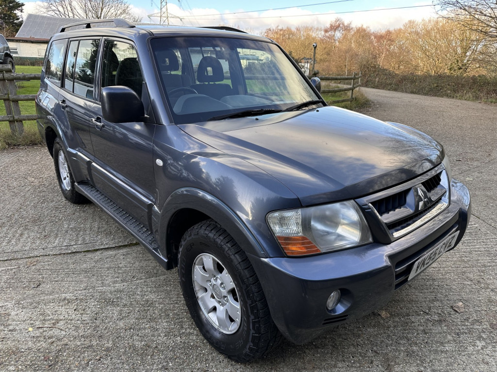 MITSUBISHI SHOGUN 3.2 DI-D Equippe