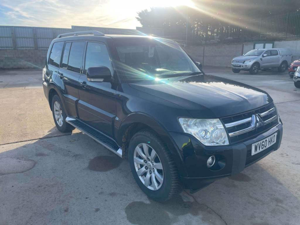MITSUBISHI SHOGUN 3.2 DI-DC Elegance 4WD AUTO FSH NEW MOT TOW BAR