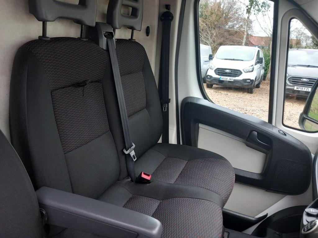 PEUGEOT BOXER
