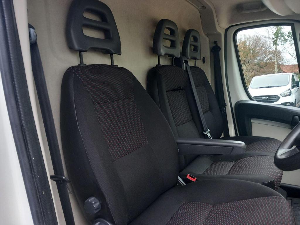 PEUGEOT BOXER