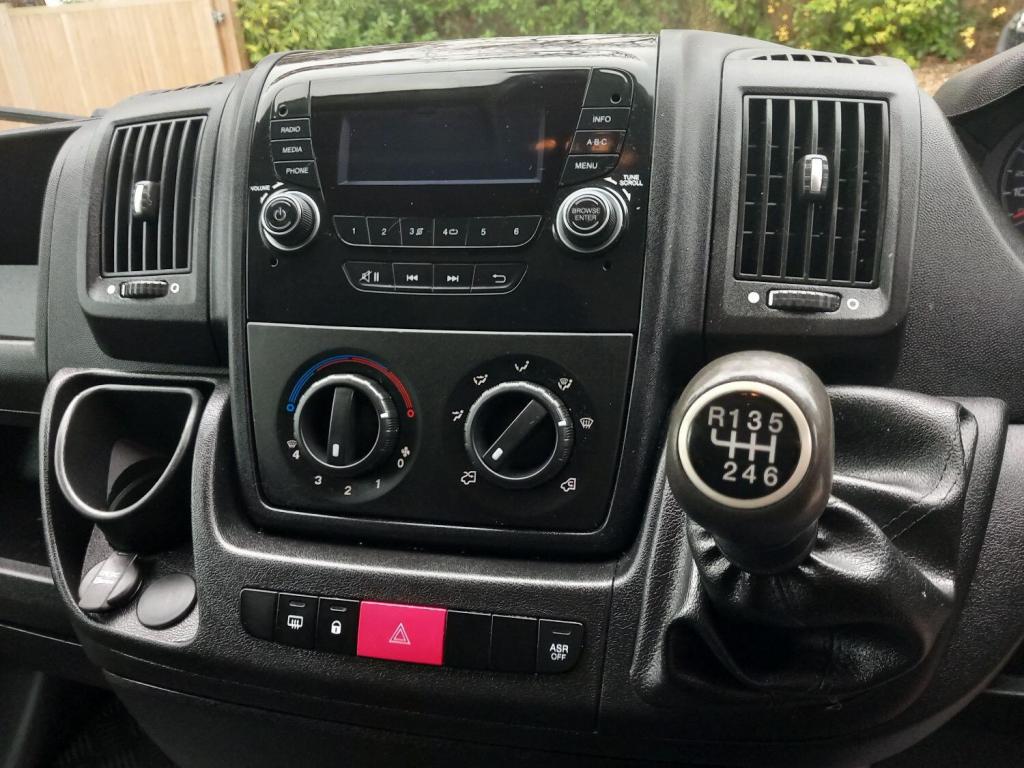 PEUGEOT BOXER