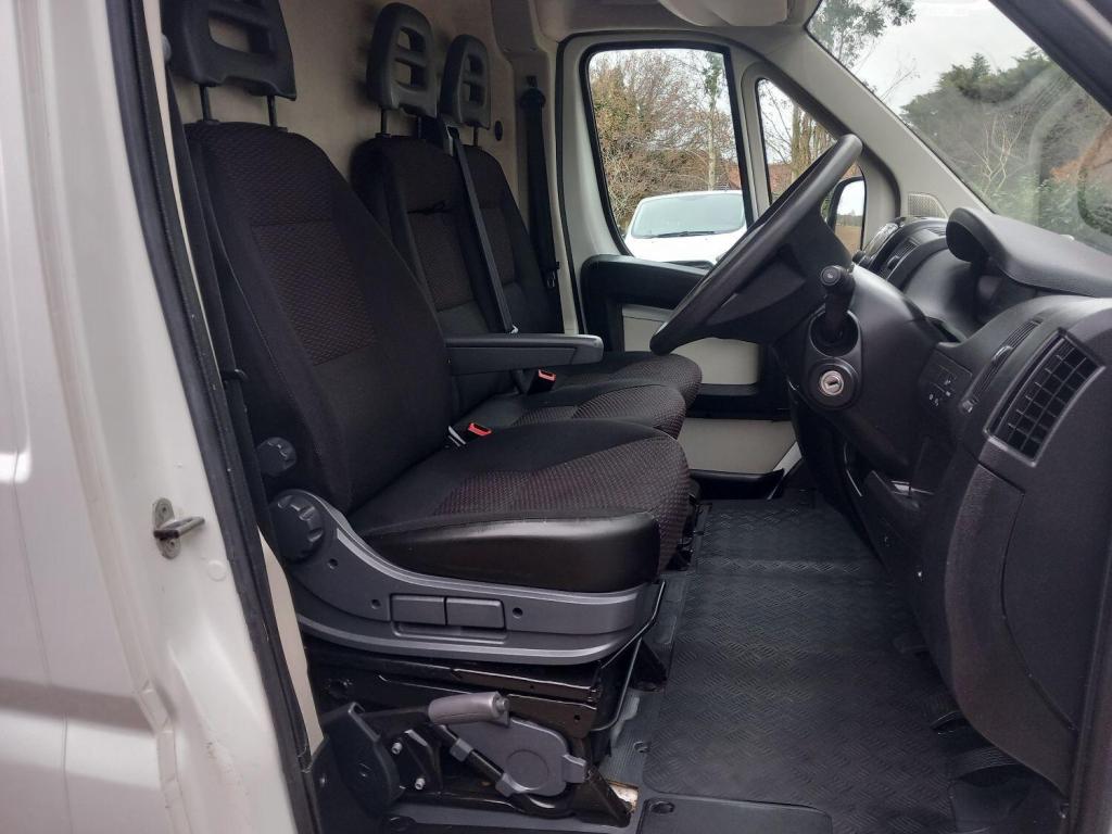 PEUGEOT BOXER