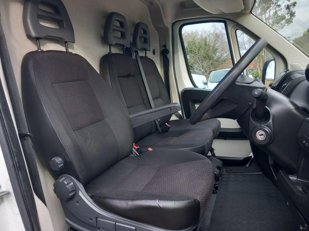PEUGEOT BOXER