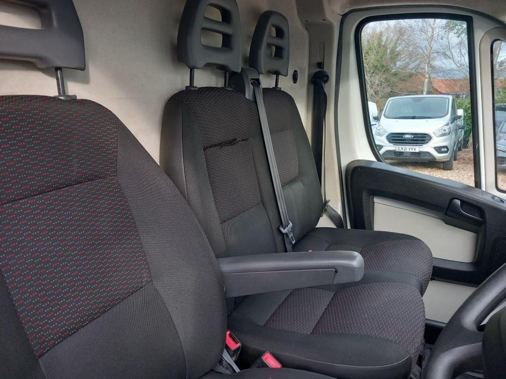 PEUGEOT BOXER
