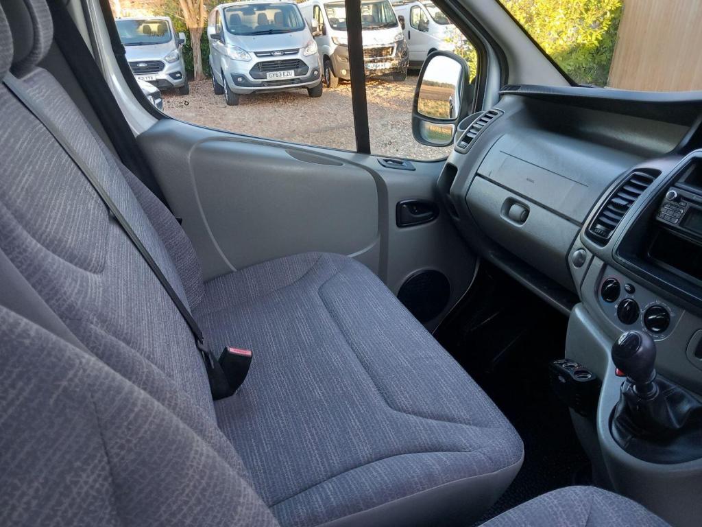 RENAULT TRAFIC