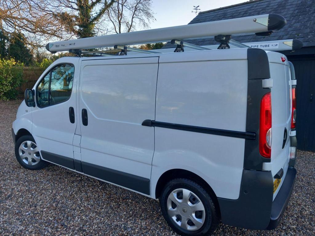 RENAULT TRAFIC