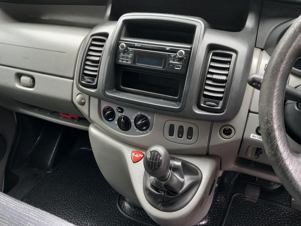 RENAULT TRAFIC
