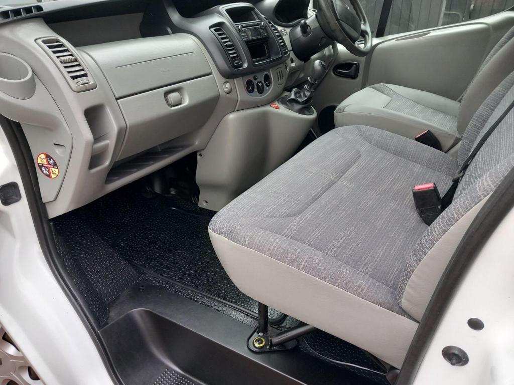 RENAULT TRAFIC