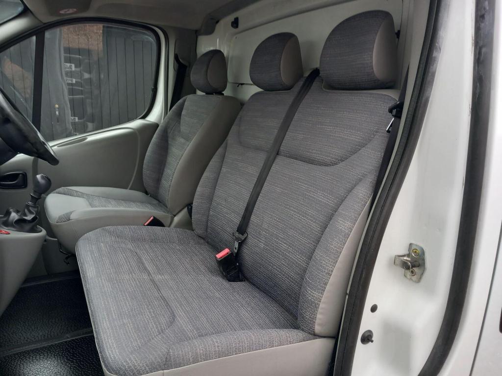 RENAULT TRAFIC