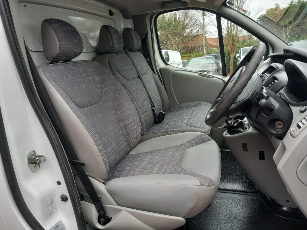 RENAULT TRAFIC