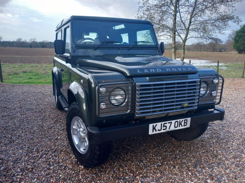LAND ROVER DEFENDER