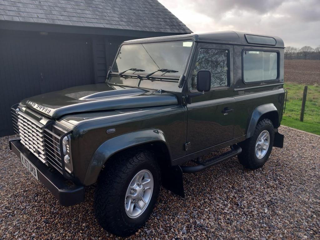 LAND ROVER DEFENDER