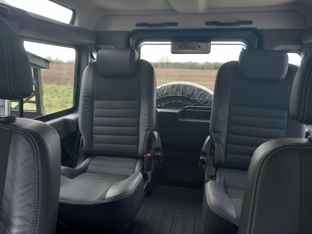 LAND ROVER DEFENDER