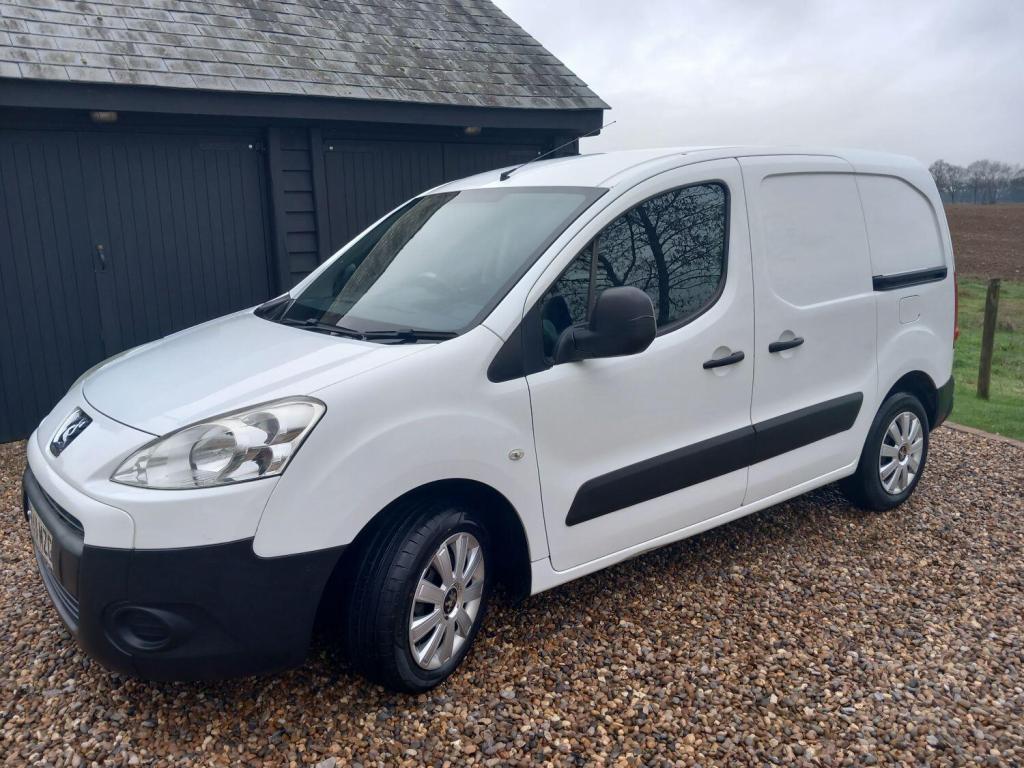 PEUGEOT PARTNER