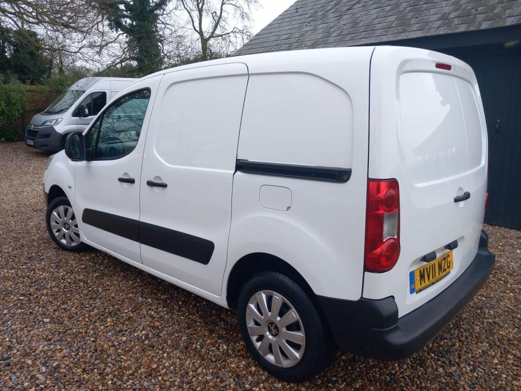 PEUGEOT PARTNER