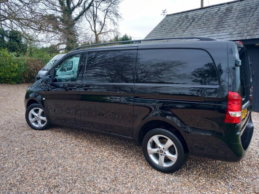 MERCEDES-BENZ VITO