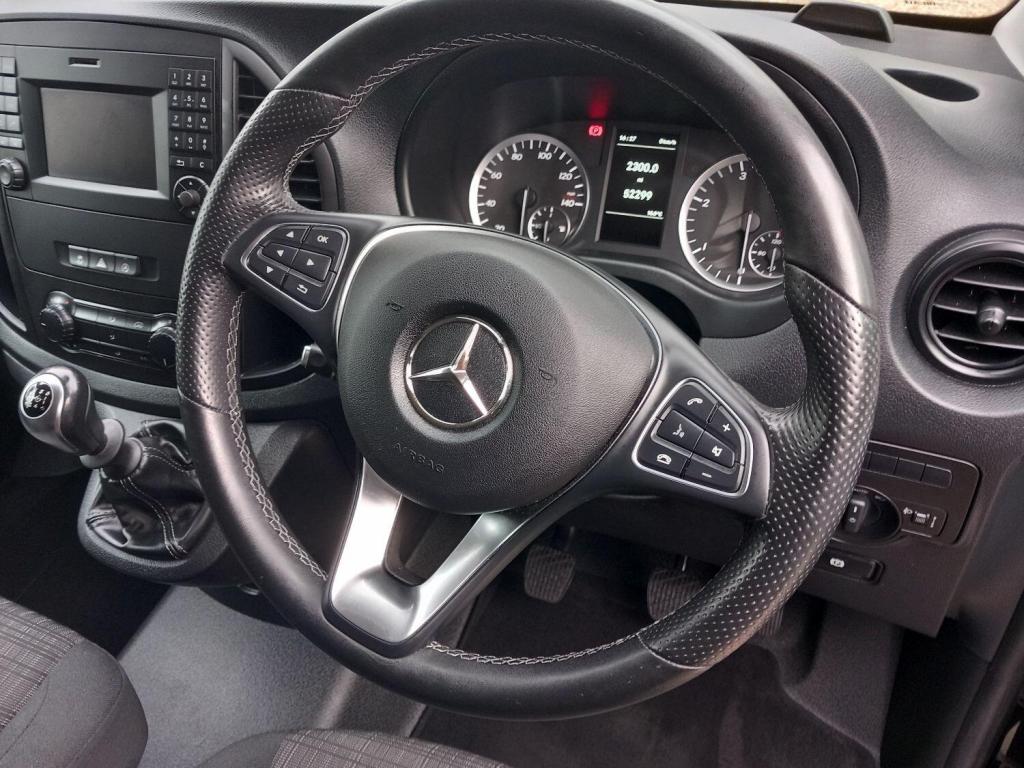 MERCEDES-BENZ VITO