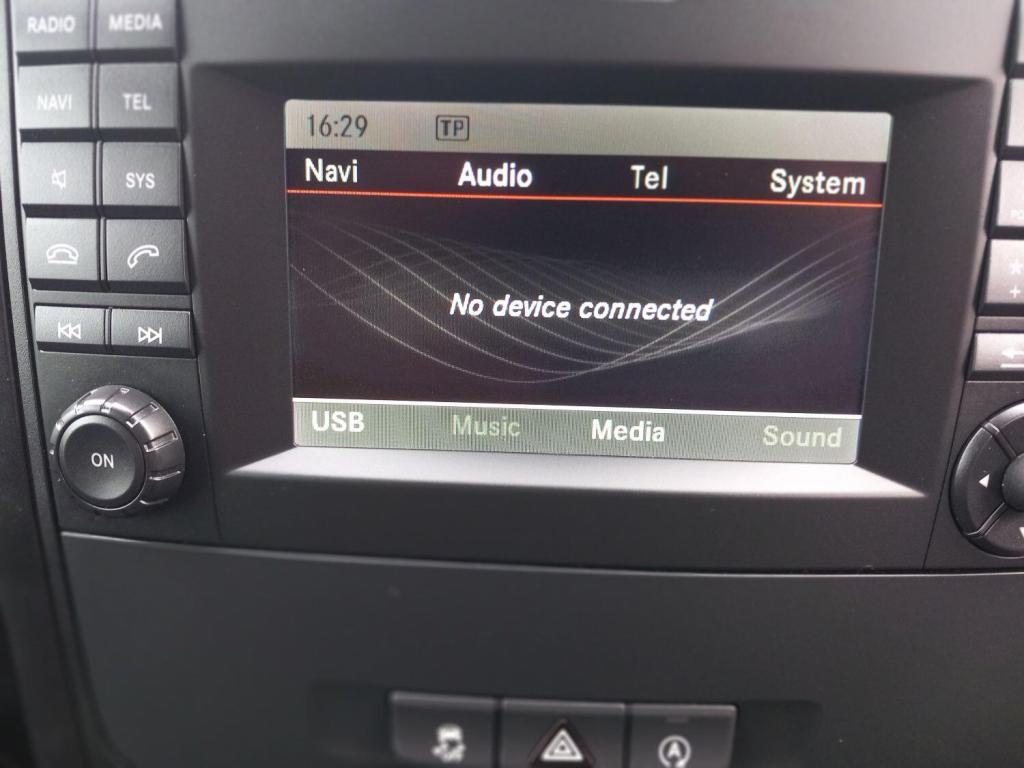 MERCEDES-BENZ VITO