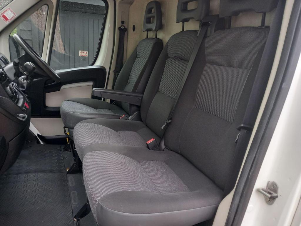 PEUGEOT BOXER