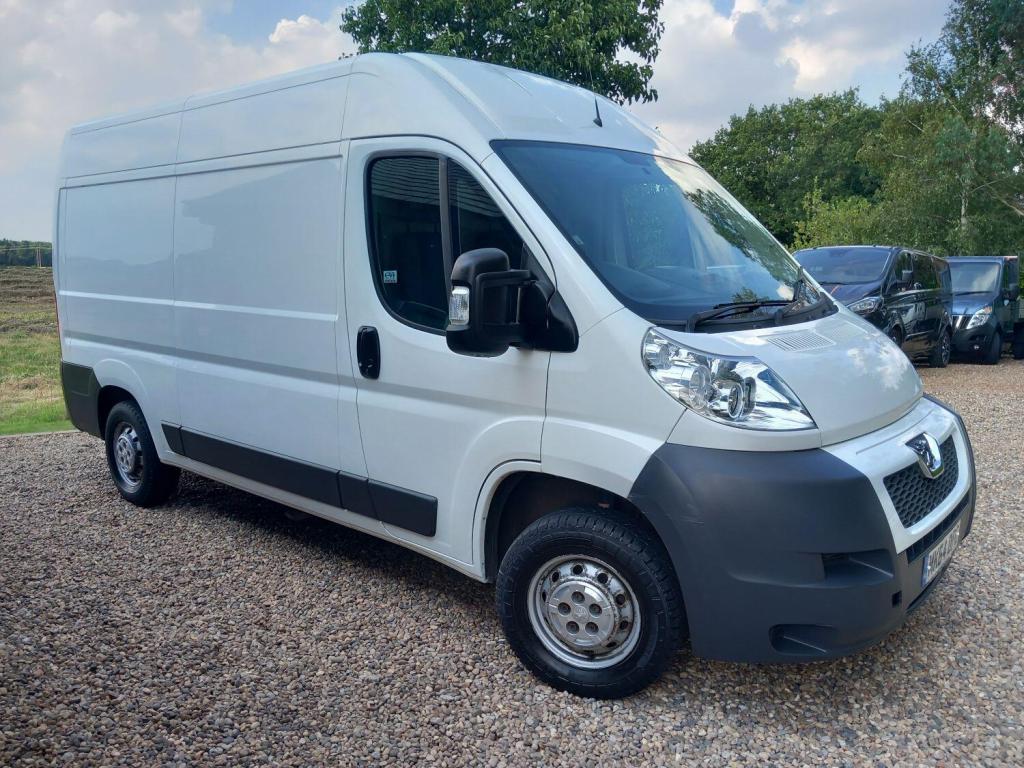 View PEUGEOT BOXER 2.2 HDi 335