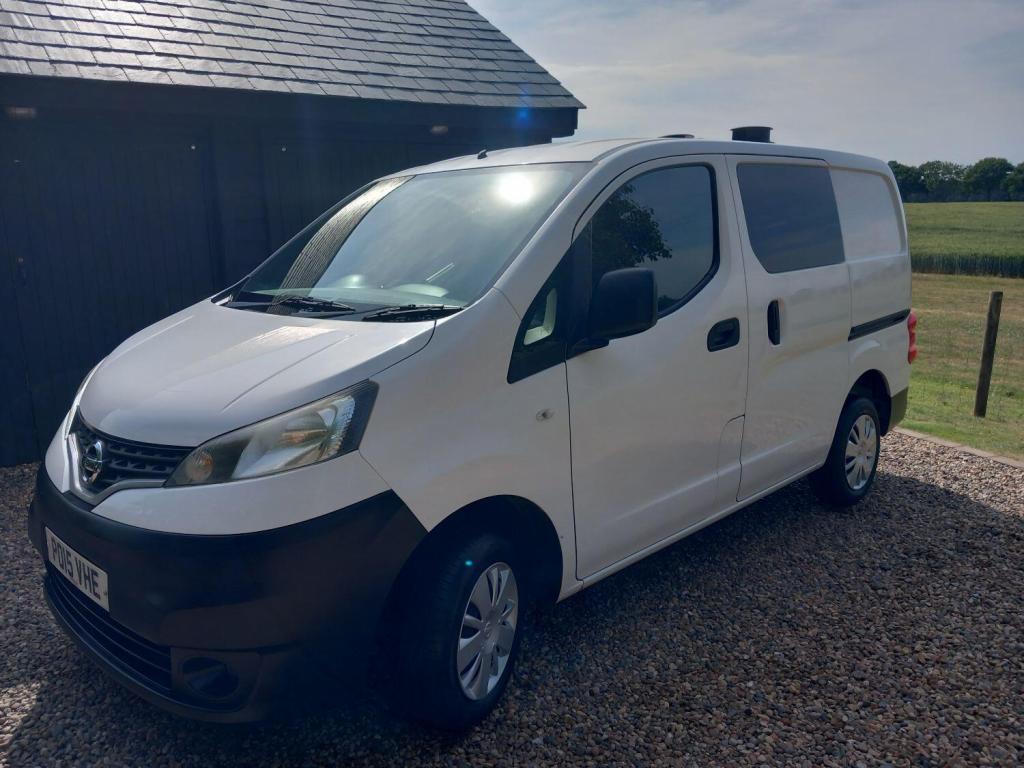 NISSAN NV200